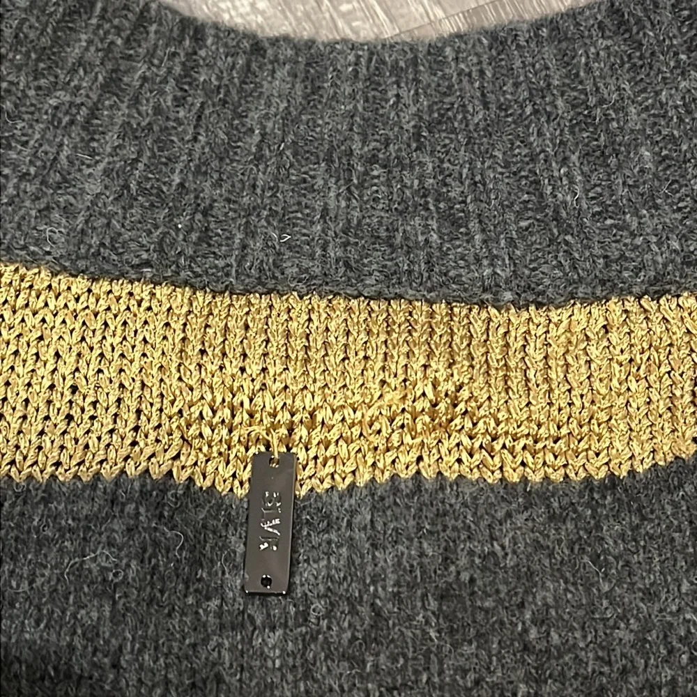 NWT $200 Adidas SLVR Tech V Neck Stripe Sweater Gray & Gold